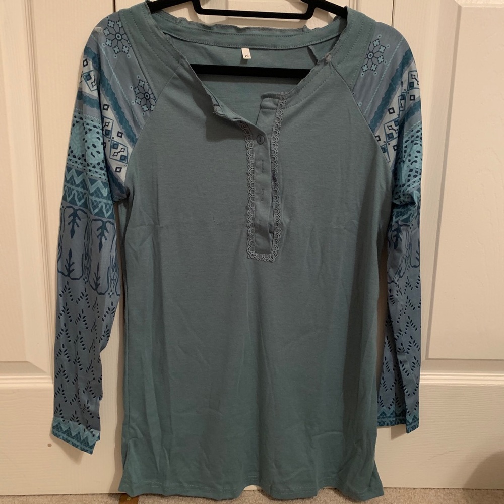 Misslook Long Sleeve Cotton V-neck blouse